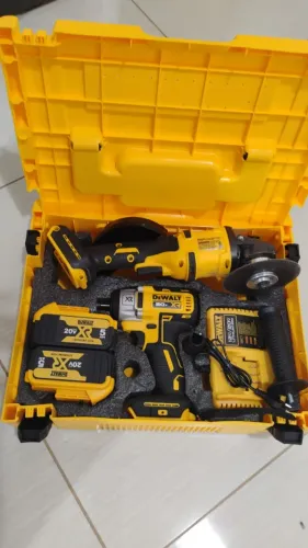 Parafusadeira de Impacto Automotiva - Esmerilhadeira Politriz DeWalt