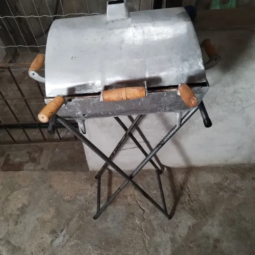 Churrasqueira porquinho Usada