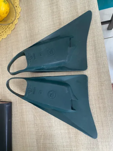 Pé de pato Pride Vulcan V1 TAM ML