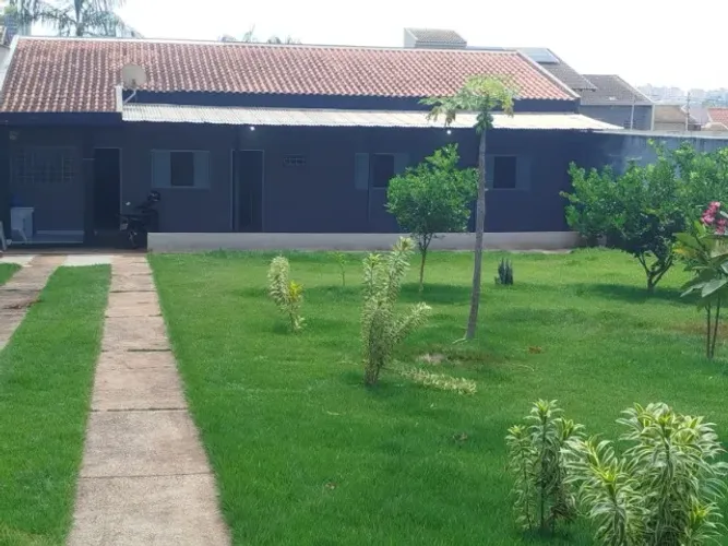 Alugo Casa 2 quartos - R. Mario Cecarelli - Jr. Alcântra - Londrina-Pr