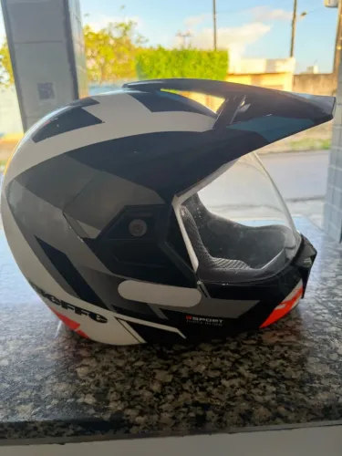 Capacete bieffe numeração 60 bem conservado