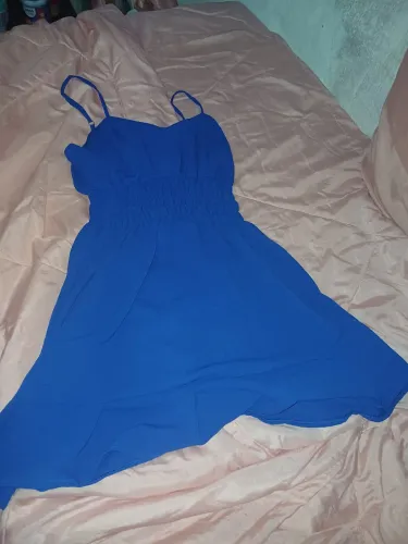 Vende-se vestido azul