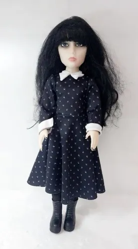 Boneca Wandinha