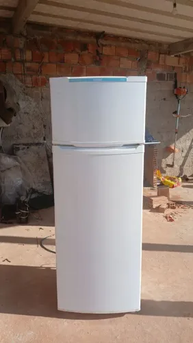 Geladeira consul gelando perfeitamente completa 360 lts com frete grátis e garantia. 