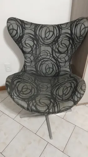 Poltronas giratórias.
