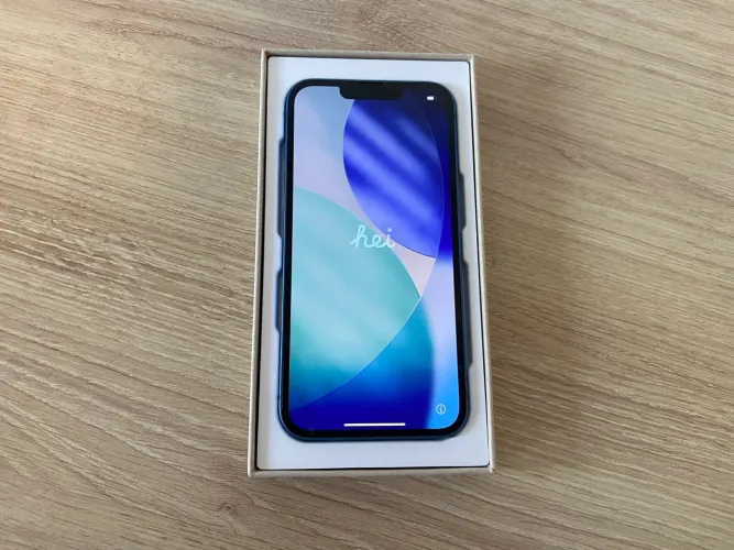 IPhone 13 Azul - NOVO