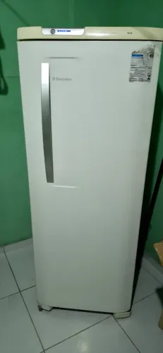 Geladeira electrolux