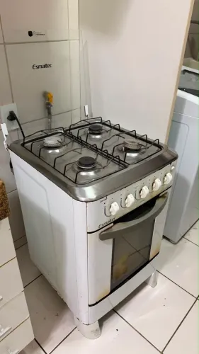 Fogão Esmaltec usado 4 bocas para retirada hoje