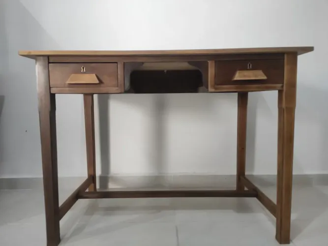 Mesa de Madeira Multiuso