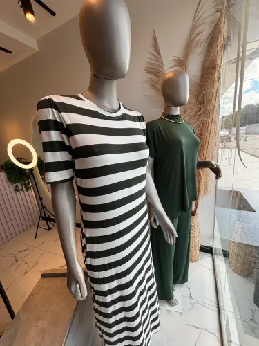 Par de manequins femininos de fibra - corpo inteiro com base