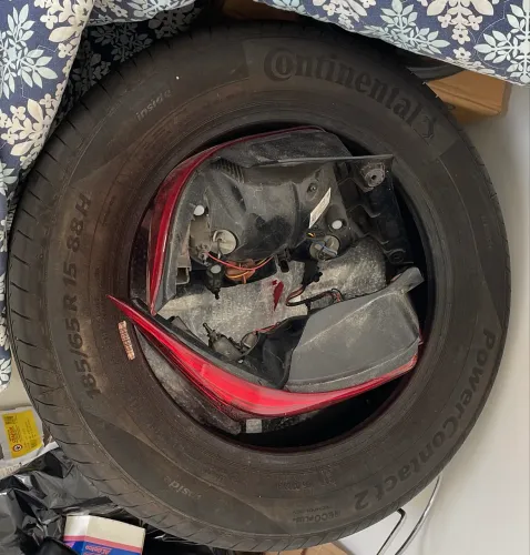 Pneu 185/65/15 Continental Novo