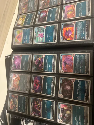 album pokemon com 200+ cartinhas com tambem cartinhas caras e raras (album encluso)