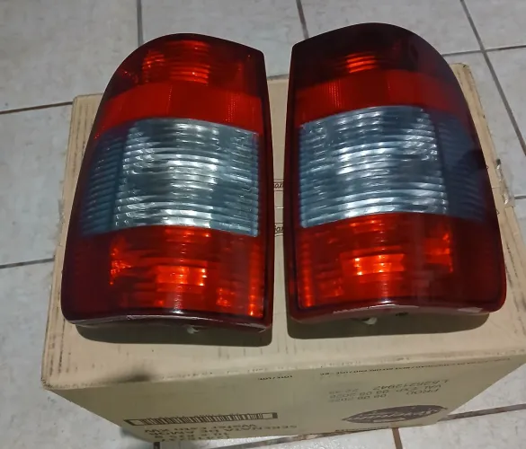 Par De Lanterna Traseira Original Gm Blazer Serve Para Ano 96/011
