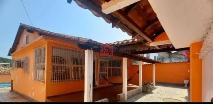 Casa à Venda em Praia Linda, São Pedro da Aldeia - 3 Quartos, 315m²