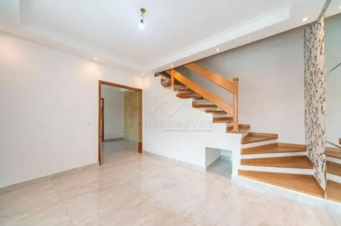 Sobrado com 02 dormitórios para locação, 180m² na Vila Pires - Santo André/SP