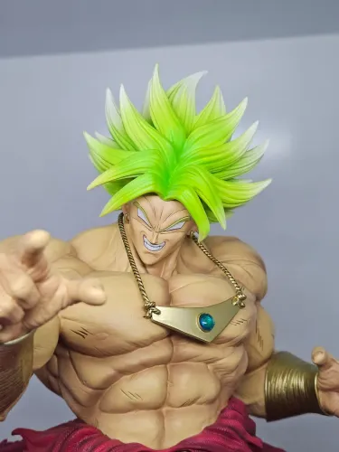 Action figure Broly, 44cm.