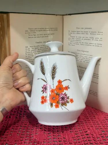 bule de cha/café da Porcelana Real com estampa de Trigo nos dois lados.
