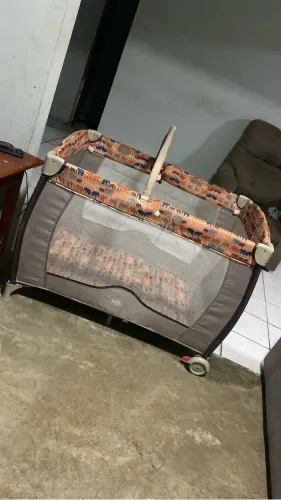 Berço portátil infantil