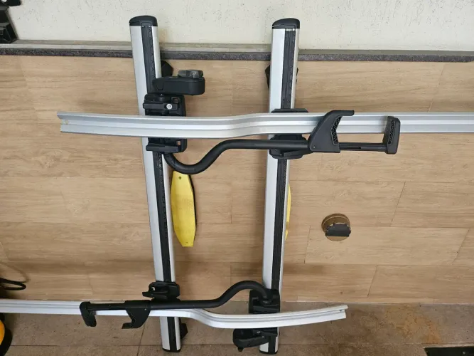 BARRAS DE TETO E TRANSBIKERS THULE