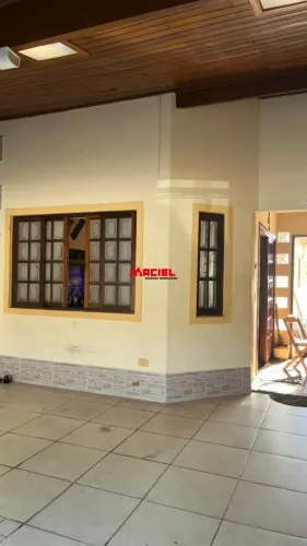 Imóvel para venda tem 120 metros quadrados com 3 quartos