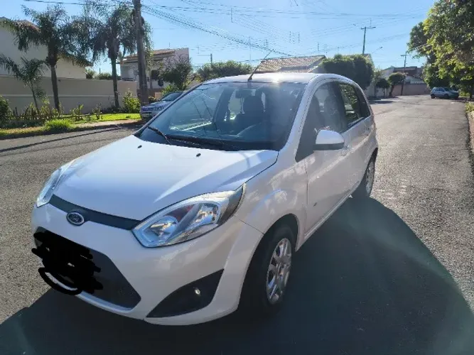 Ford Fiesta 1.6 16V Flex Mec. 5P 2014