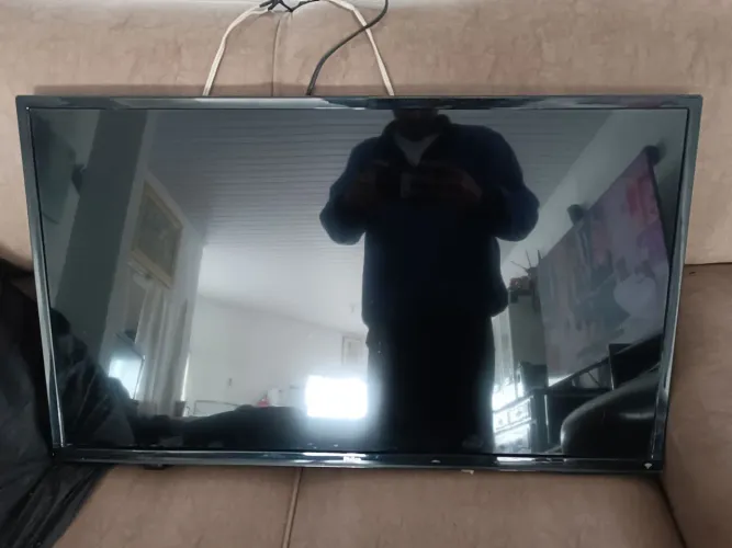 Tv da Philco 32 polegadas quebrado 