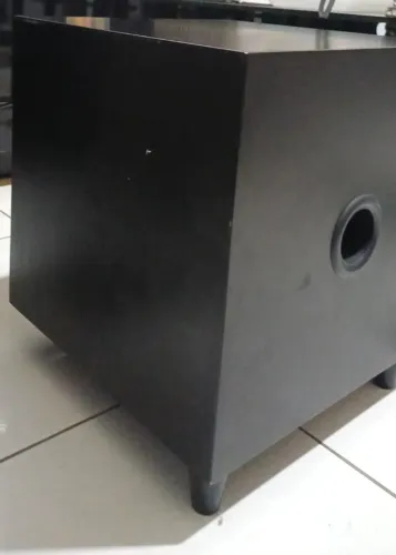 subwoofer da marca amcp-xtend de 150w 8" 127 e 220v está funcionando mais leia a descrição