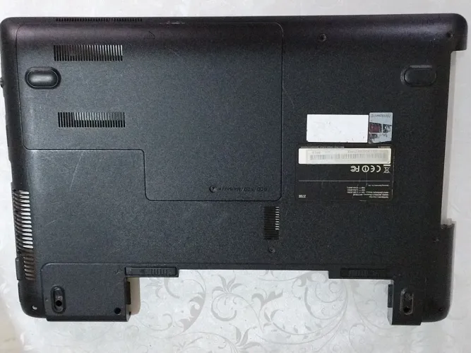 Carcaça inferior Samsung NP 270E4E.
