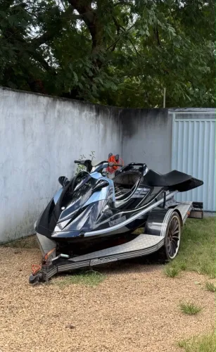 JET SKI IMPECÁVEL