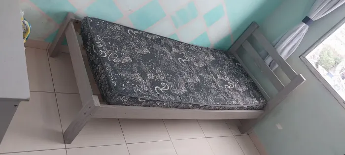Cama de Solteiro com Colchão