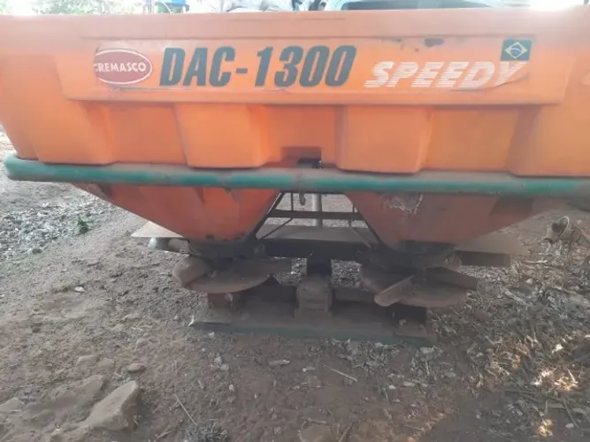 DAC-1300 Speedy - Cremasco (adubadeira / semeadeira / calcareadeira)
