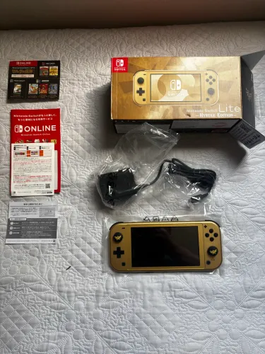 Nintendo Switch Lite Lacrado - Hylure Edition