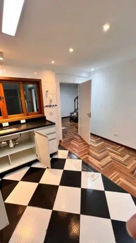 Locação: Sala comercial 12m² no Jd. Itapeva. Infra p/ A/C e segurança 24h.