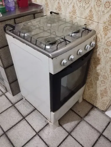 Fogão 4 bocas usado