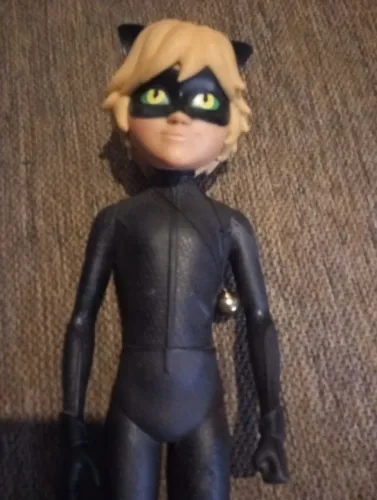 Boneco Miraculous