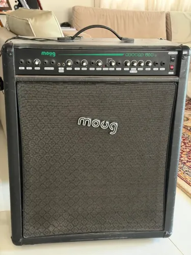 Caixa de som MOOG