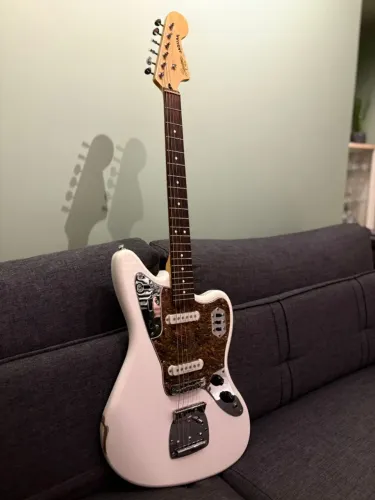 Guitarra Squier Jaguar 