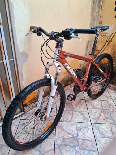 Bicicleta GIANT ARO 26 