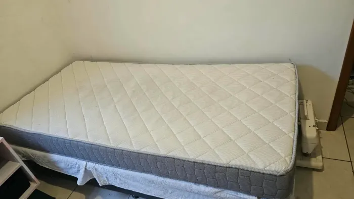 Cama e colchão Ortobom