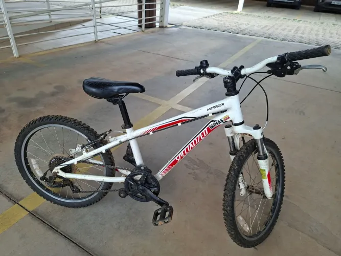 Bicicleta Specialized Hotrock Aro 20
