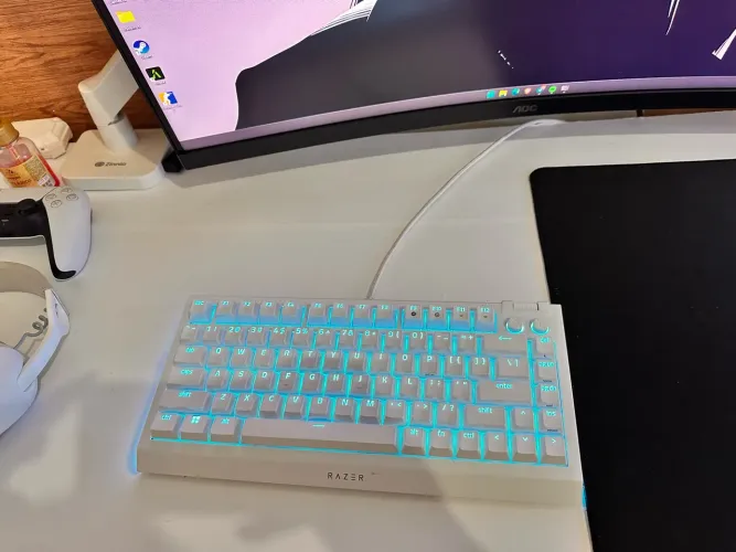 Teclado Razer Black Widow v4 75% White Edition