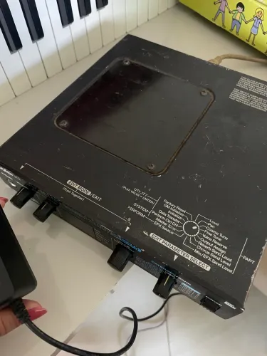 Módulo sintetizador Roland JV-1010