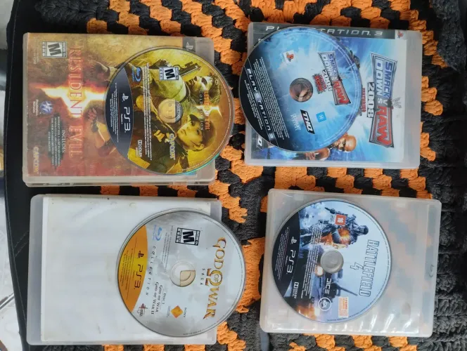 4 jogos do ps3.