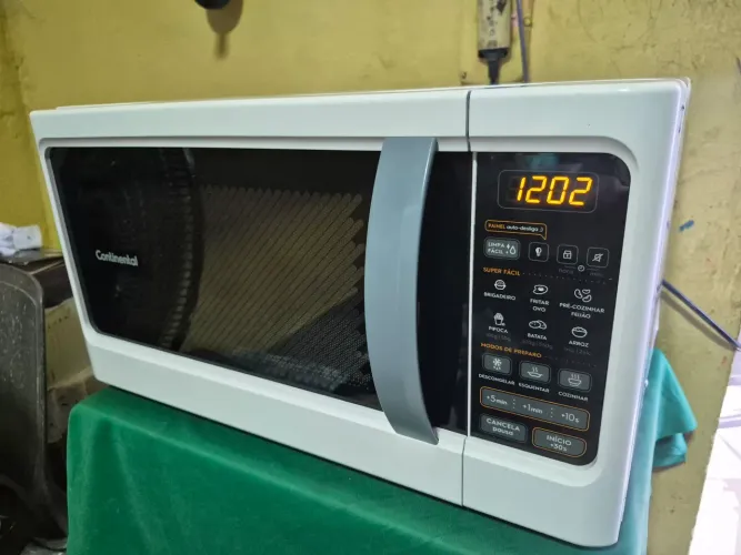 Microondas Continental 30L