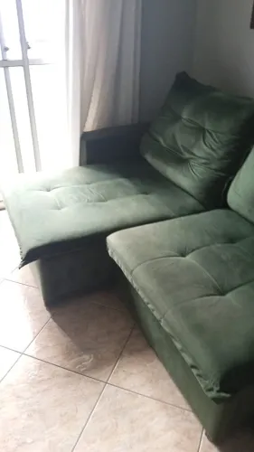 Vendo sofá retrátil suede verde ótimo estado **nao entrego**