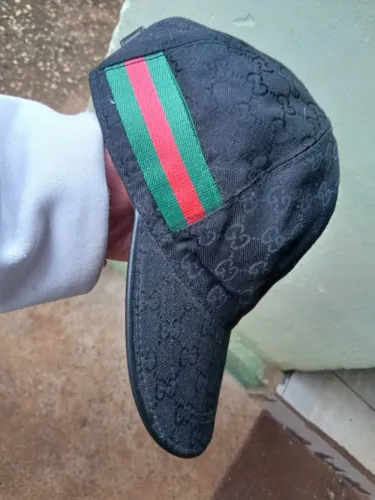 Boné linha italiana da gucci