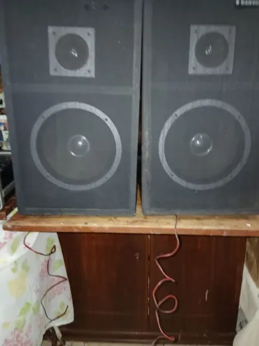 Para de caixas Sanyo antigas usadas