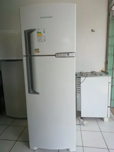 Geladeira frost free dúplex ótima