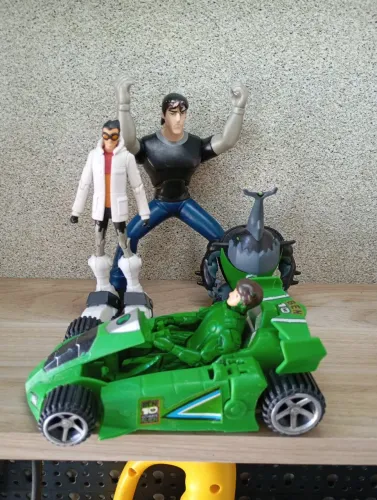 Lote de Ben 10 e mutante rex original 