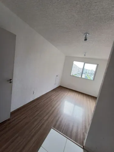 Vendo chaves de apartamento de dois dormitórios no bairro Mato Grande em Canoas RS.